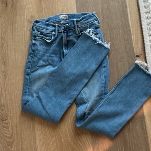 MOTHER Blue Frayed Hem Cropped Jeans